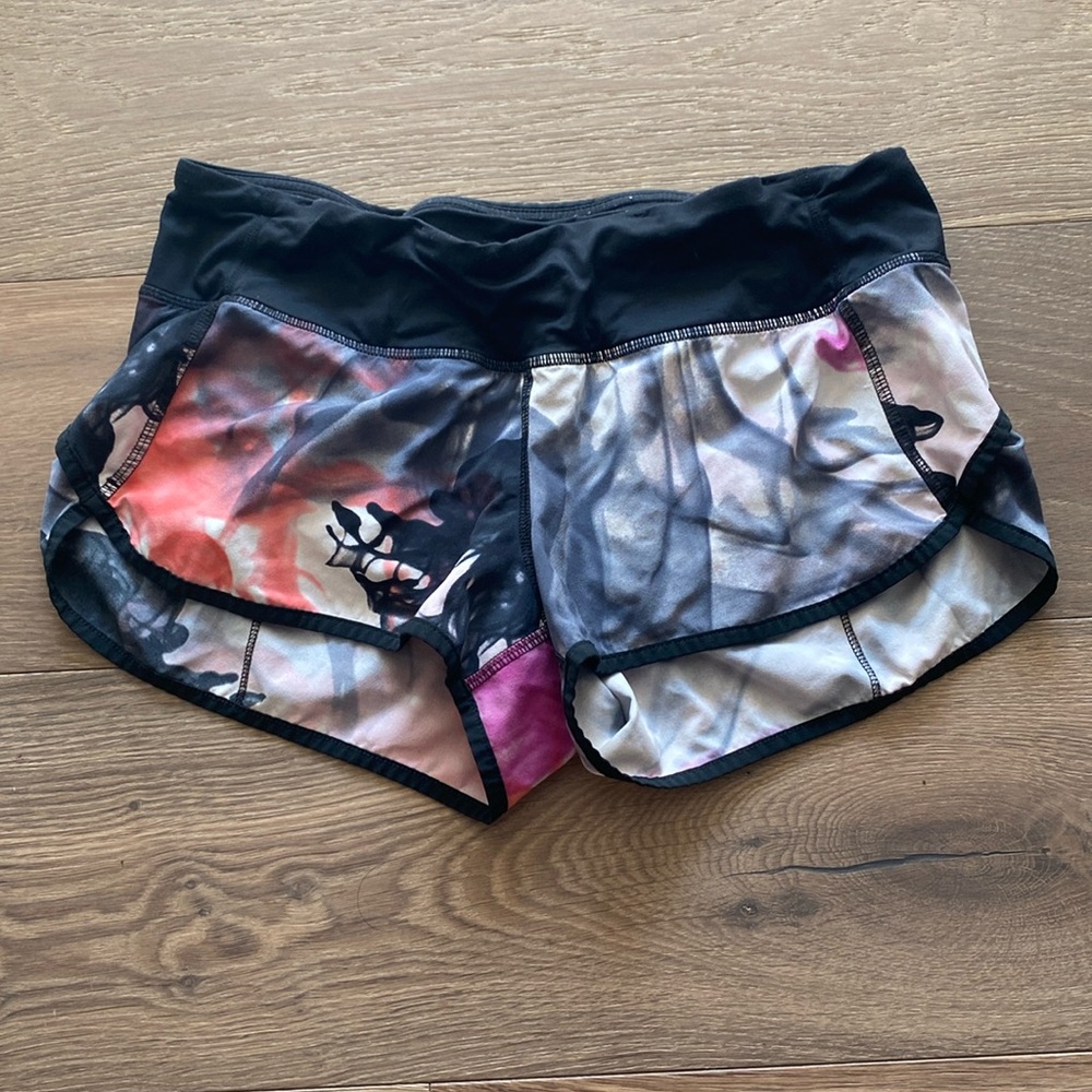 Lululemon Speed Shorts Unicorn Tears Sz 6